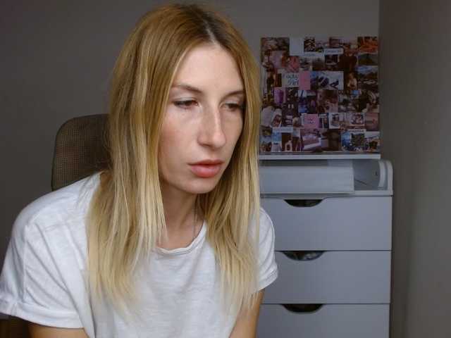 LunaVibe-V live cam on BongaCams
