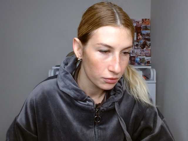 LunaVibe-V live cam on BongaCams