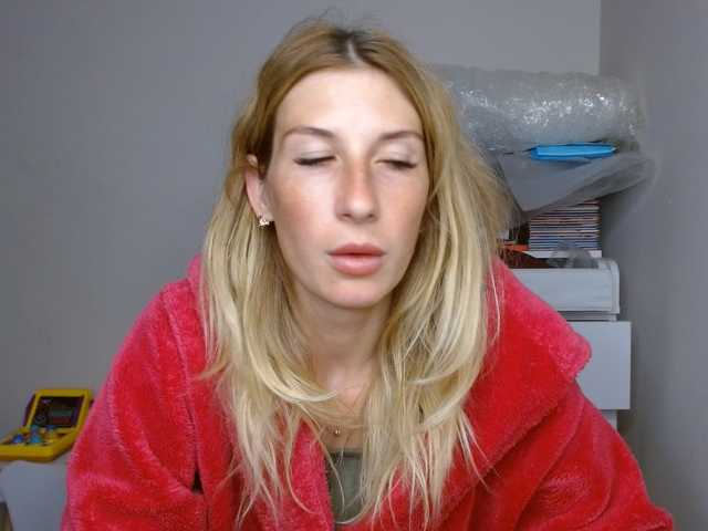 LunaVibe-V live cam on BongaCams