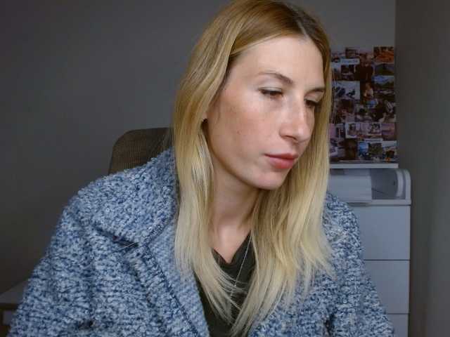 LunaVibe-V live cam on BongaCams