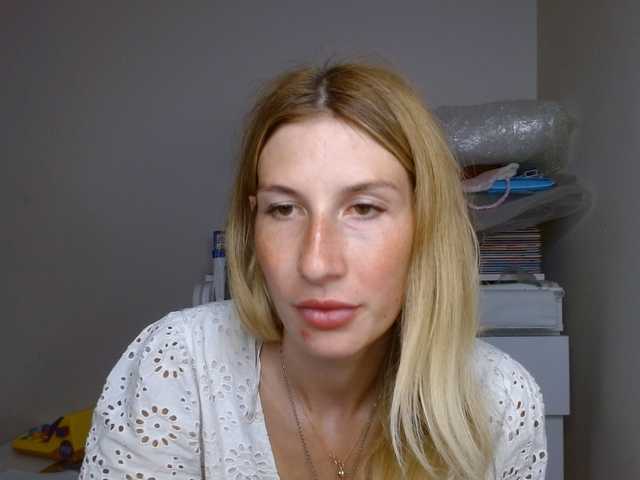 LunaVibe-V live cam on BongaCams