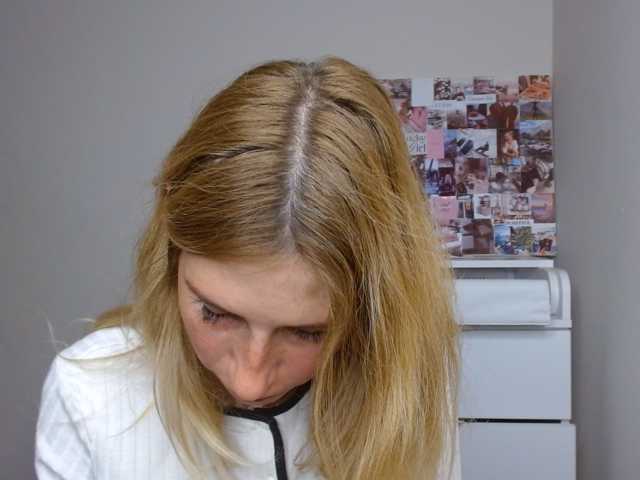 LunaVibe-V, live now on BongaCams