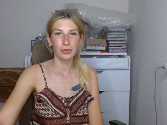 LunaVibe-V live cam on BongaCams