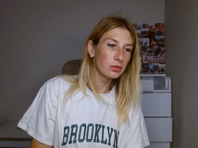 LunaVibe-V live cam on BongaCams