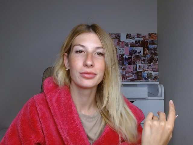 LunaVibe-V live cam on BongaCams