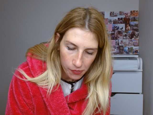 Rita_Atir live cam preview