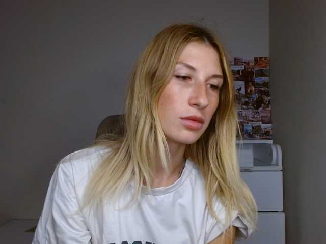 LunaVibe-V live cam on BongaCams