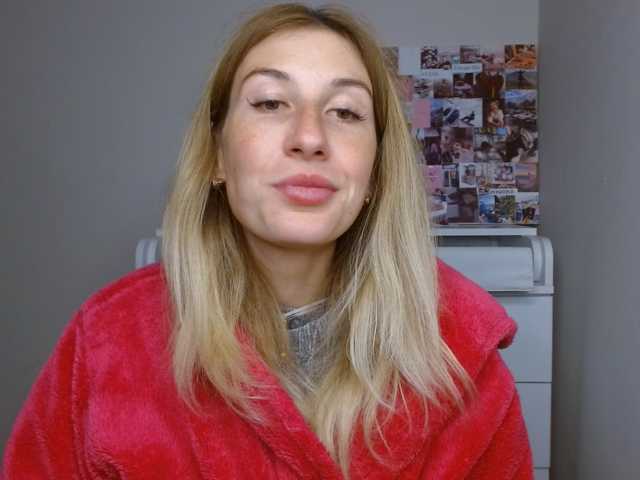 LunaVibe-V, live now on BongaCams