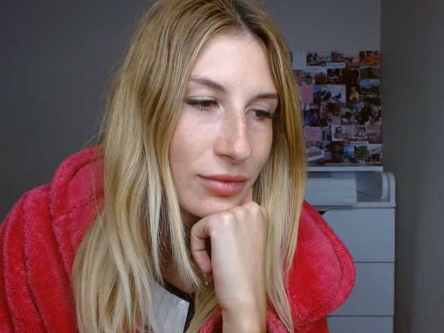 LunaVibe-V live cam on BongaCams