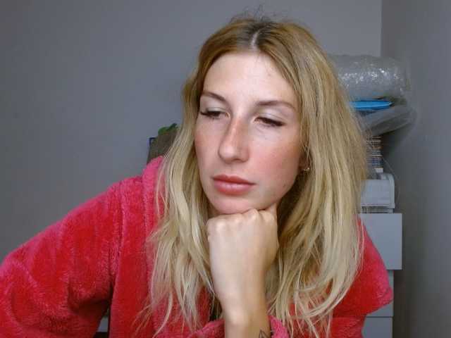 LunaVibe-V live cam on BongaCams