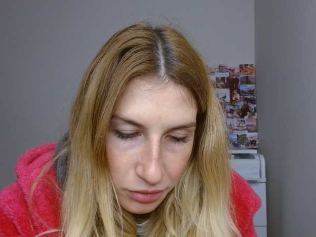 le modèle Rita_Atir est en webcam porno dans un show sur le site bongacams, il possède les tags suivants: White/Caucasian,Blonde,Shaved
