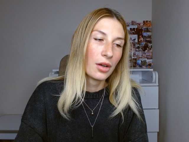 LunaVibe-V live cam on BongaCams
