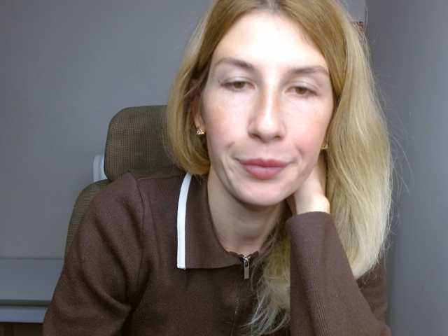 LunaVibe-V live cam on BongaCams