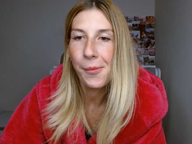 LunaVibe-V live cam on BongaCams