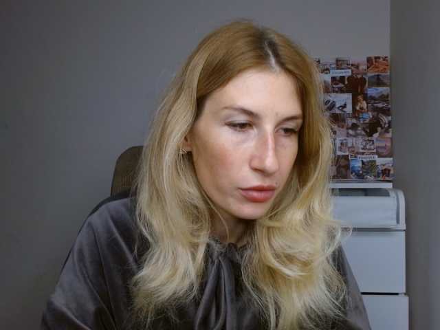 Rita_Atir live cam preview