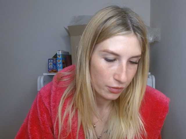 LunaVibe-V live cam on BongaCams