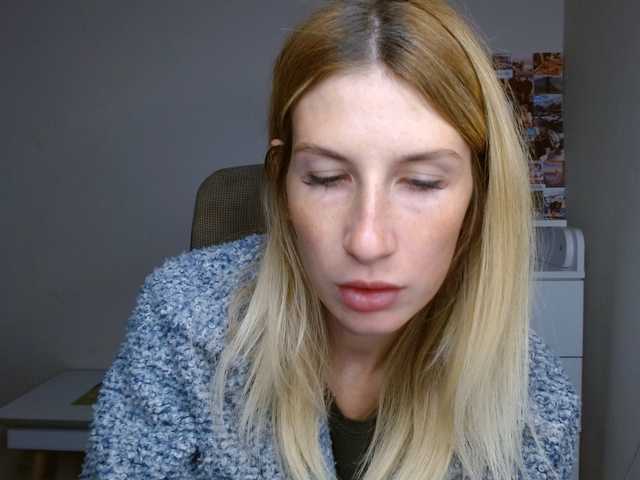 LunaVibe-V live cam on BongaCams