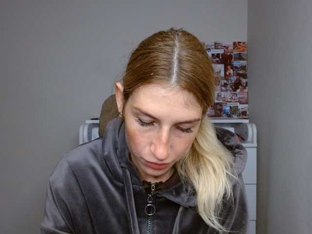 LunaVibe-V live cam on BongaCams