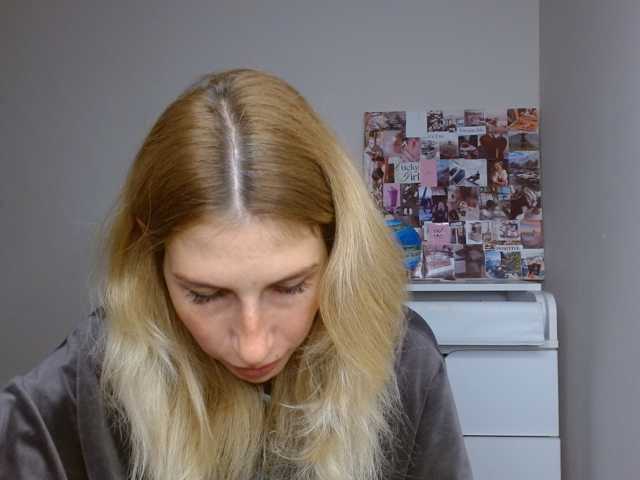LunaVibe-V live cam on BongaCams