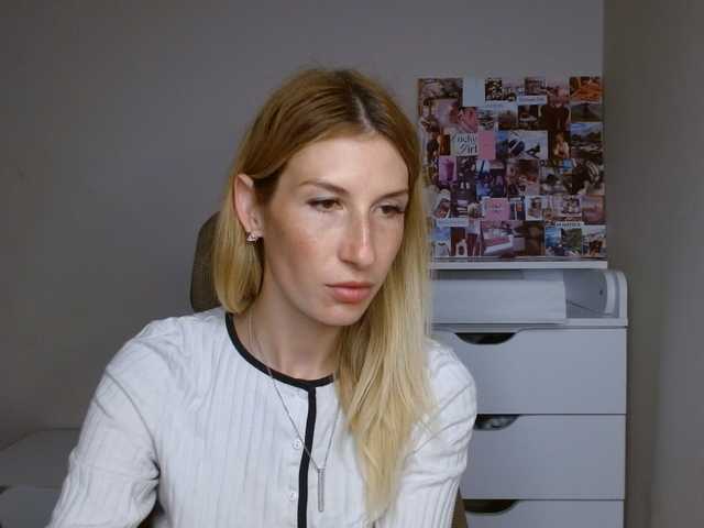 LunaVibe-V live cam on BongaCams