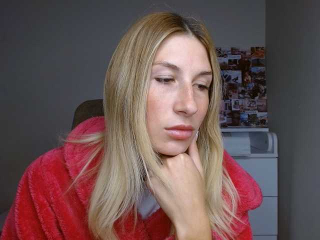 LunaVibe-V live cam on BongaCams