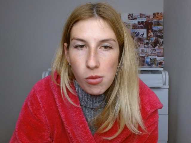 LunaVibe-V, live now on BongaCams