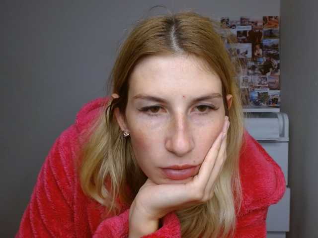 LunaVibe-V, live now on BongaCams