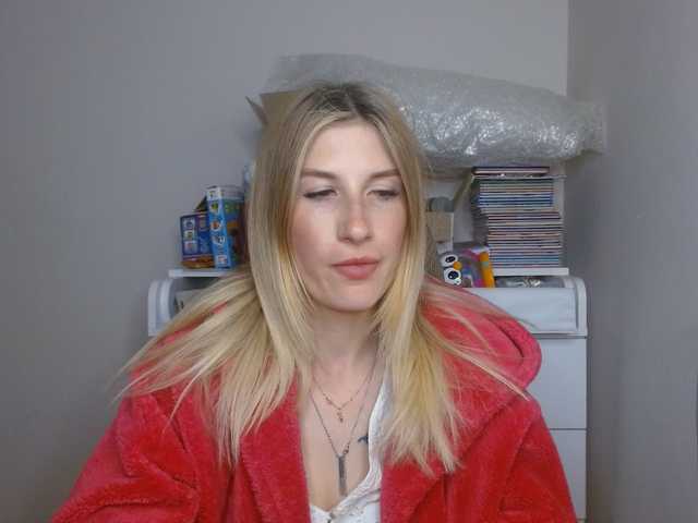 LunaVibe-V live cam on BongaCams