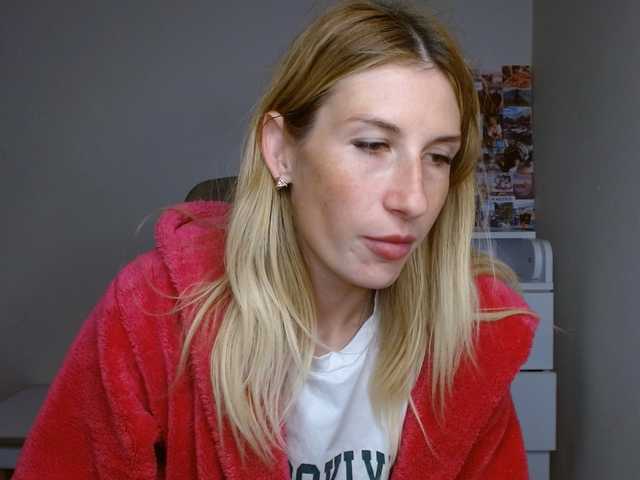 LunaVibe-V live cam on BongaCams