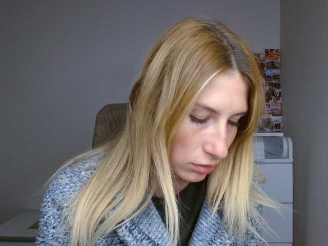 LunaVibe-V live cam on BongaCams