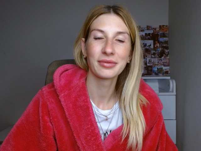 LunaVibe-V live cam on BongaCams