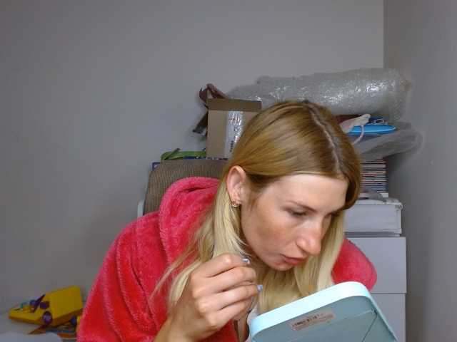 LunaVibe-V live cam on BongaCams