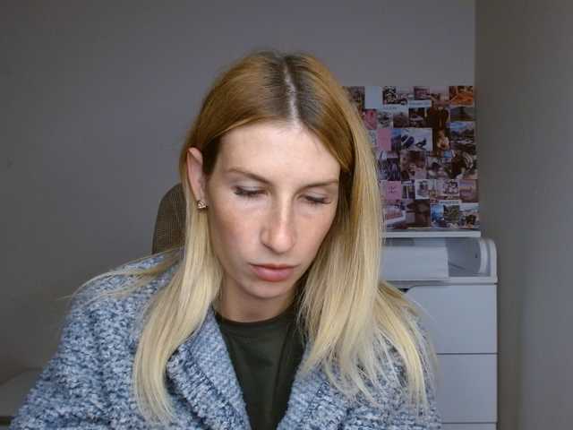 LunaVibe-V live cam on BongaCams