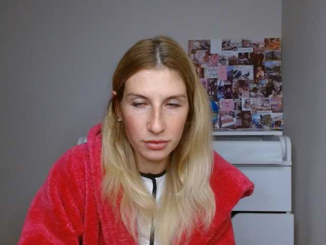 LunaVibe-V, live now on BongaCams
