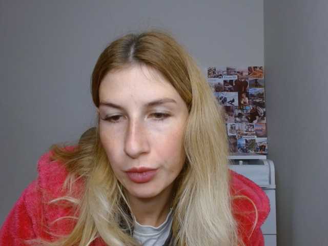 le modèle Rita_Atir est en webcam porno dans un show sur le site bongacams, il possède les tags suivants: White/Caucasian,Blonde,Shaved