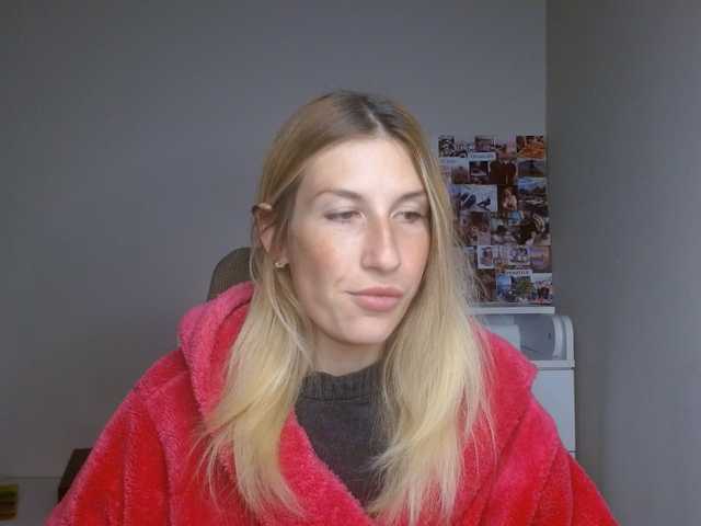 LunaVibe-V live cam on BongaCams