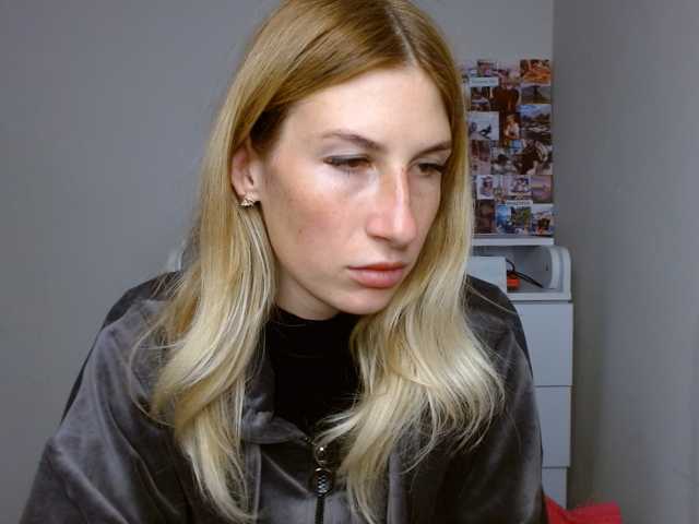 LunaVibe-V live cam on BongaCams