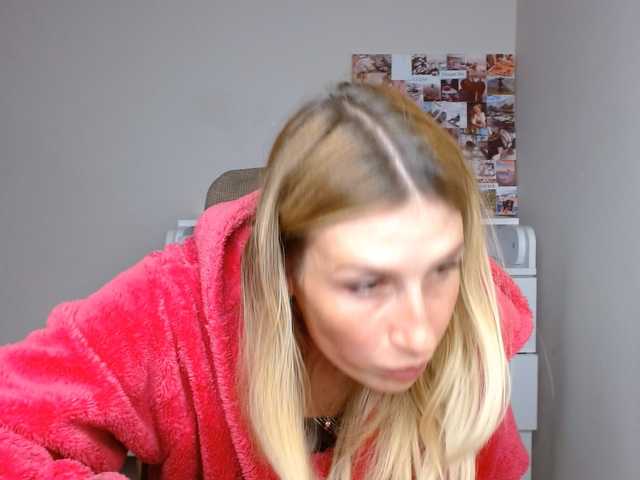 LunaVibe-V live cam on BongaCams