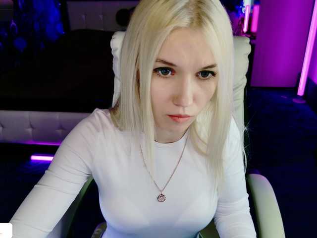 go to chat with NaomiHita