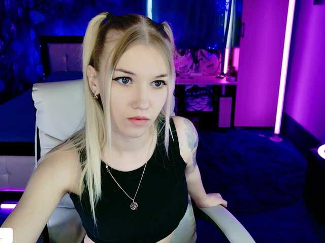 NaomiHita's BongaCams show and profile