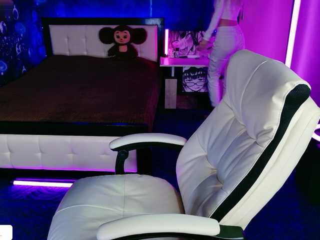  NaomiHita chat room