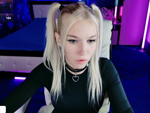 go to chat with NaomiHita