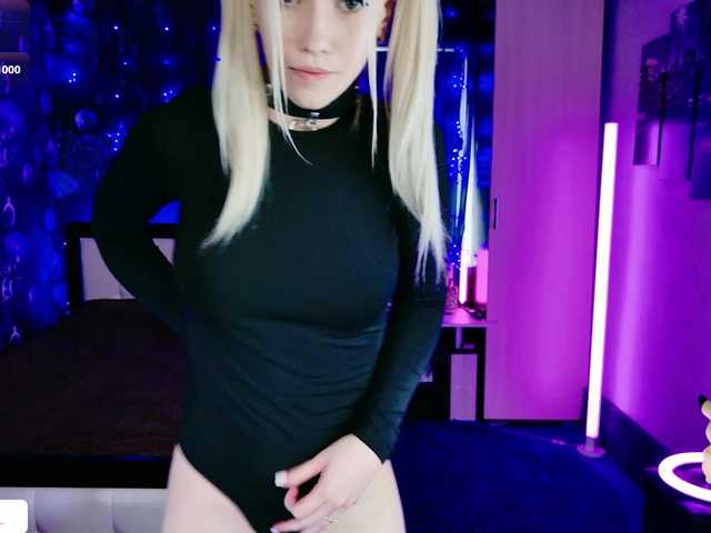 go to chat with NaomiHita
