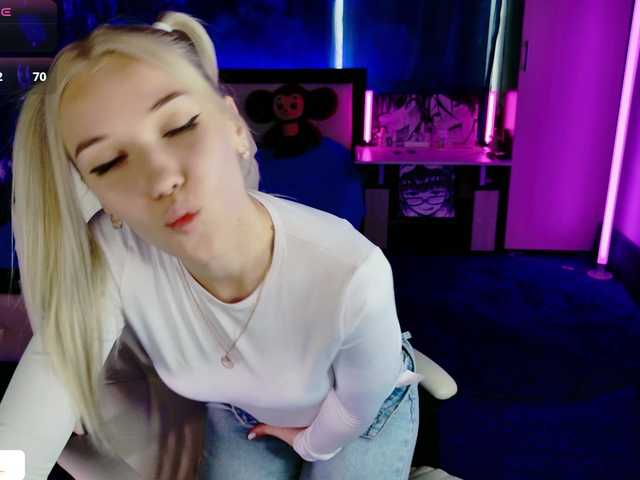 go to chat with NaomiHita