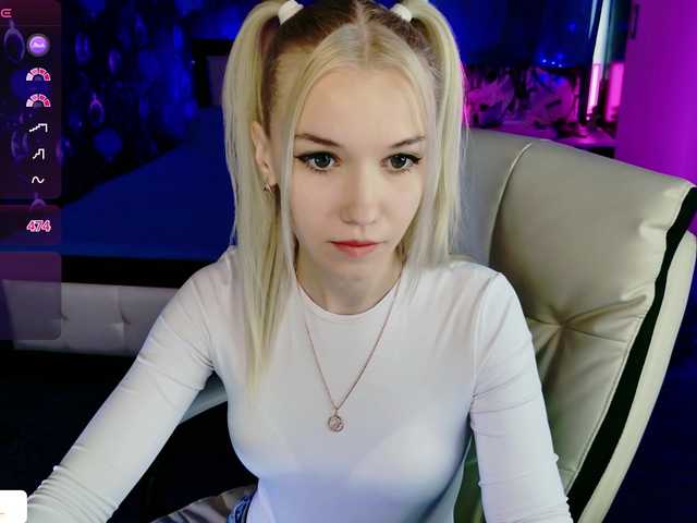 go to chat with NaomiHita