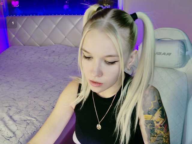 NaomiHita live cam on BongaCams