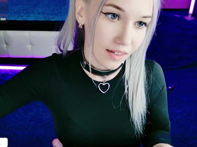 go to chat with NaomiHita