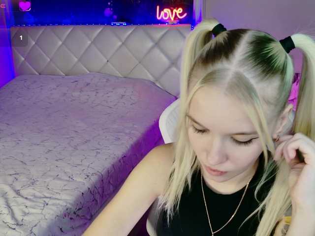 NaomiHita live cam on BongaCams