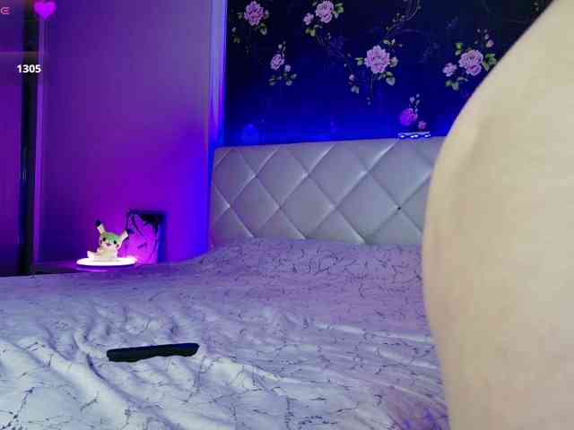 NaomiHita webcam