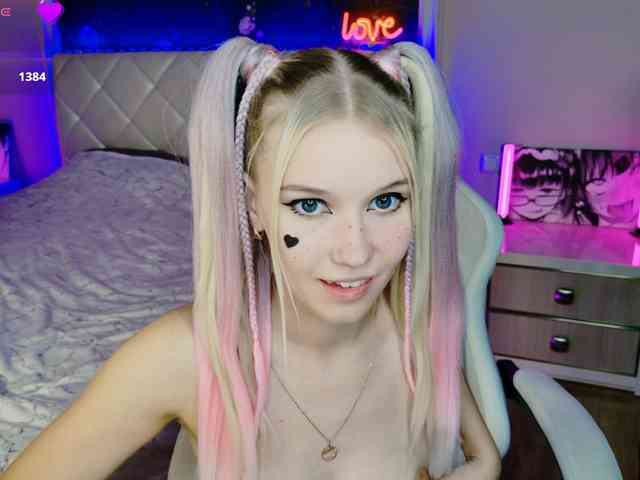 NaomiHita webcam